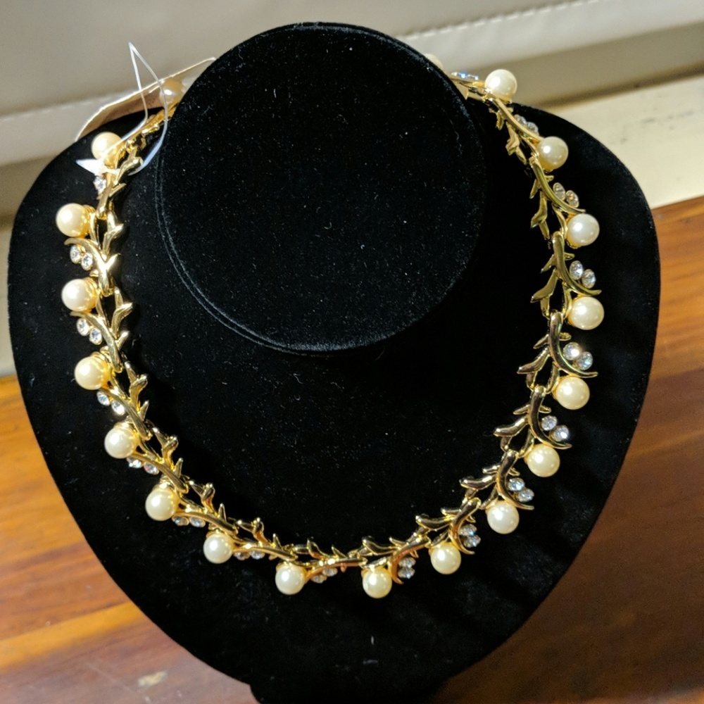 Necklace with Pearls